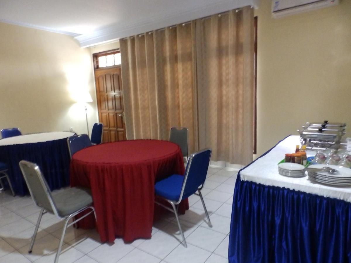 Bitung Bahari Family Hotel מראה חיצוני תמונה