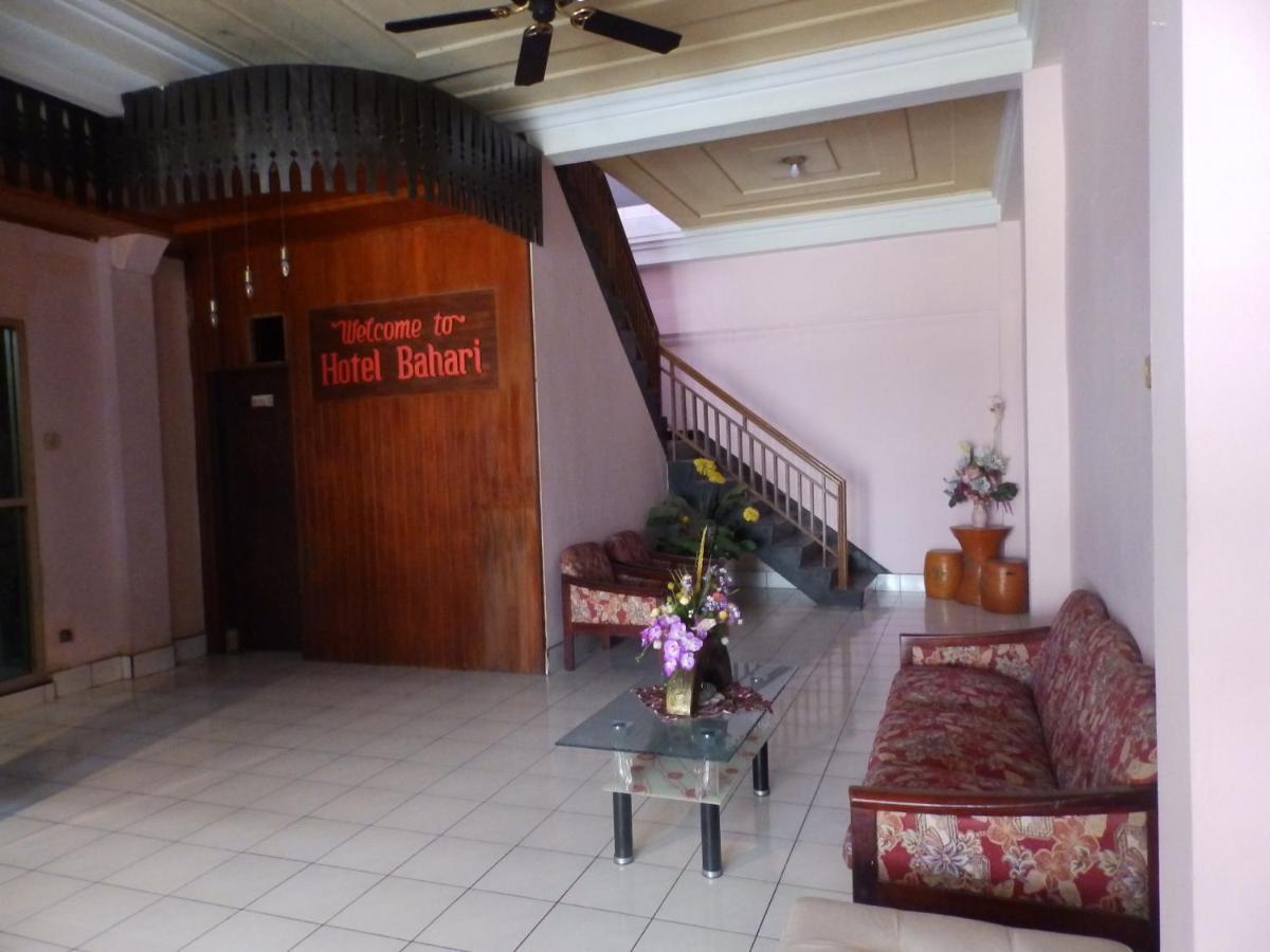 Bitung Bahari Family Hotel מראה חיצוני תמונה