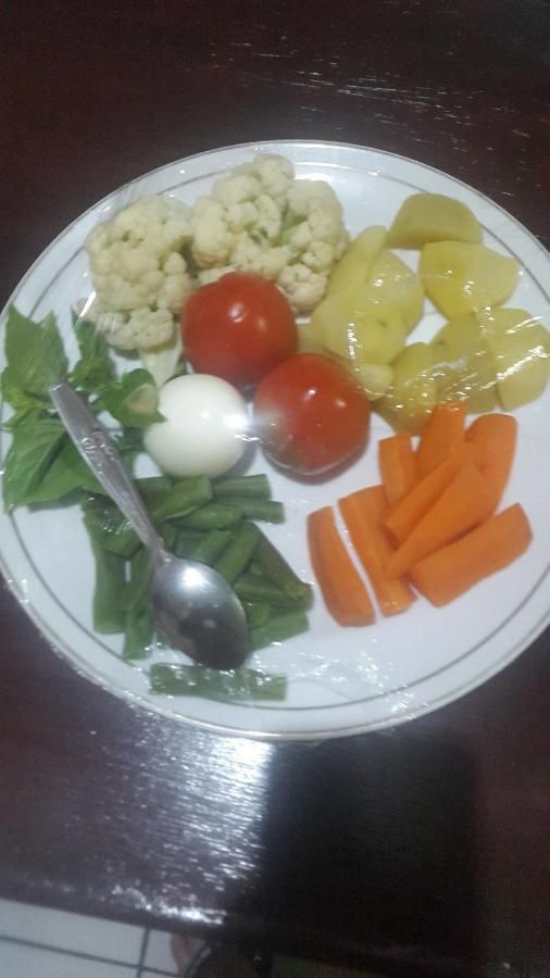 Bitung Bahari Family Hotel מראה חיצוני תמונה